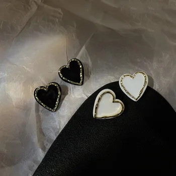 2021 Nový Kórejský Čierne Biele Srdce Akryl Stud Náušnice Pre Ženy Módne Šperky Strany Vyhlásenie Pendientes Earings