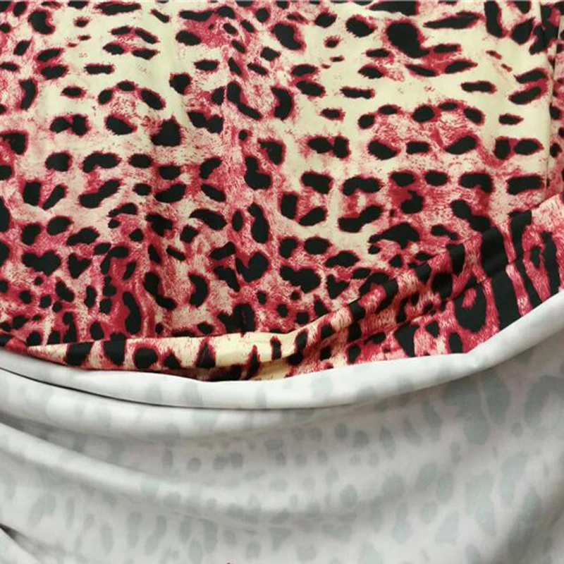 Dobrý Ružová Leopard Tlač Pletené bavlnené Tkaniny 4 Stranách Úsek Mlieko Hodváb Pletené Bavlnené Tkaniny Šitie DIY Cheongsam/T-tričko/Šaty